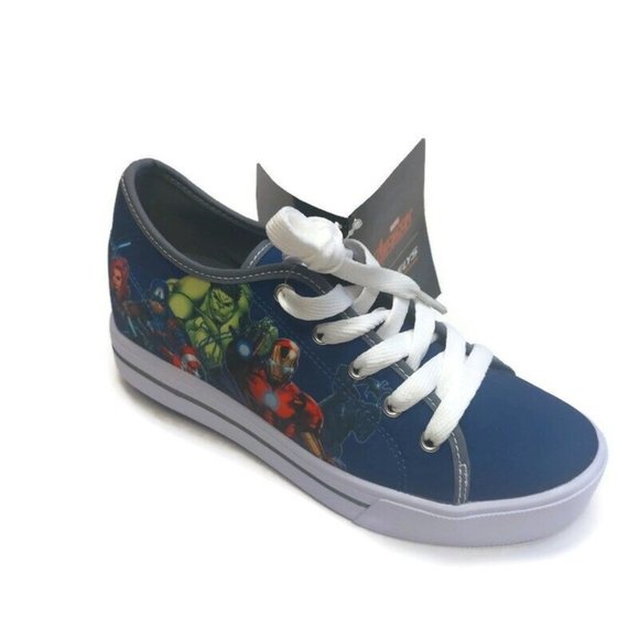 Heelys Other - HEELYS Marvel Avengers Skate Shoes HES10505 Hulk Blue Youth Size 4 Womens 5